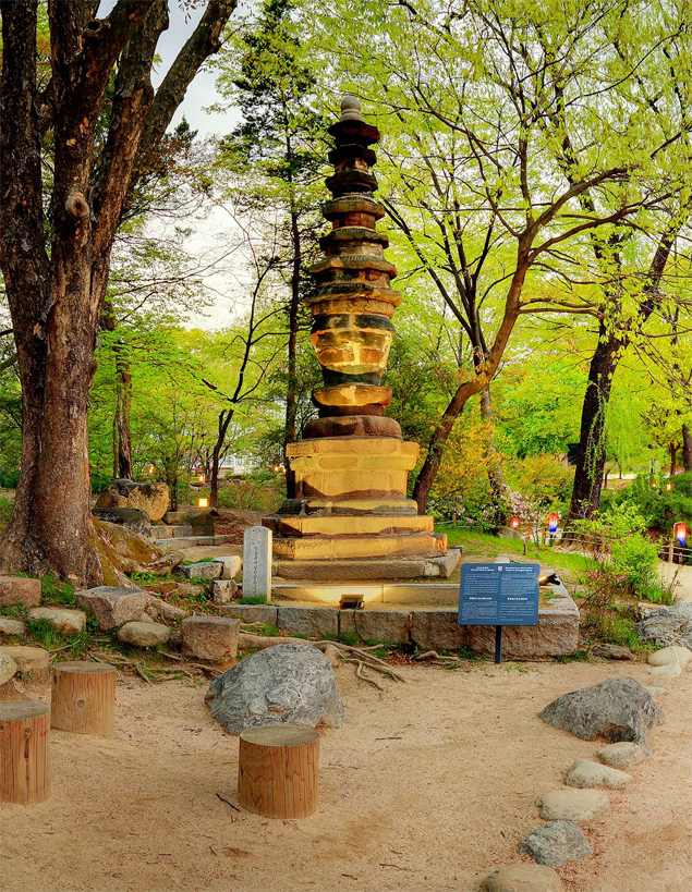 Octagonal Seven-Story Stone Pagoda